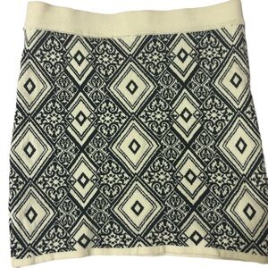 Cream and black knit with diamond design mini skirt